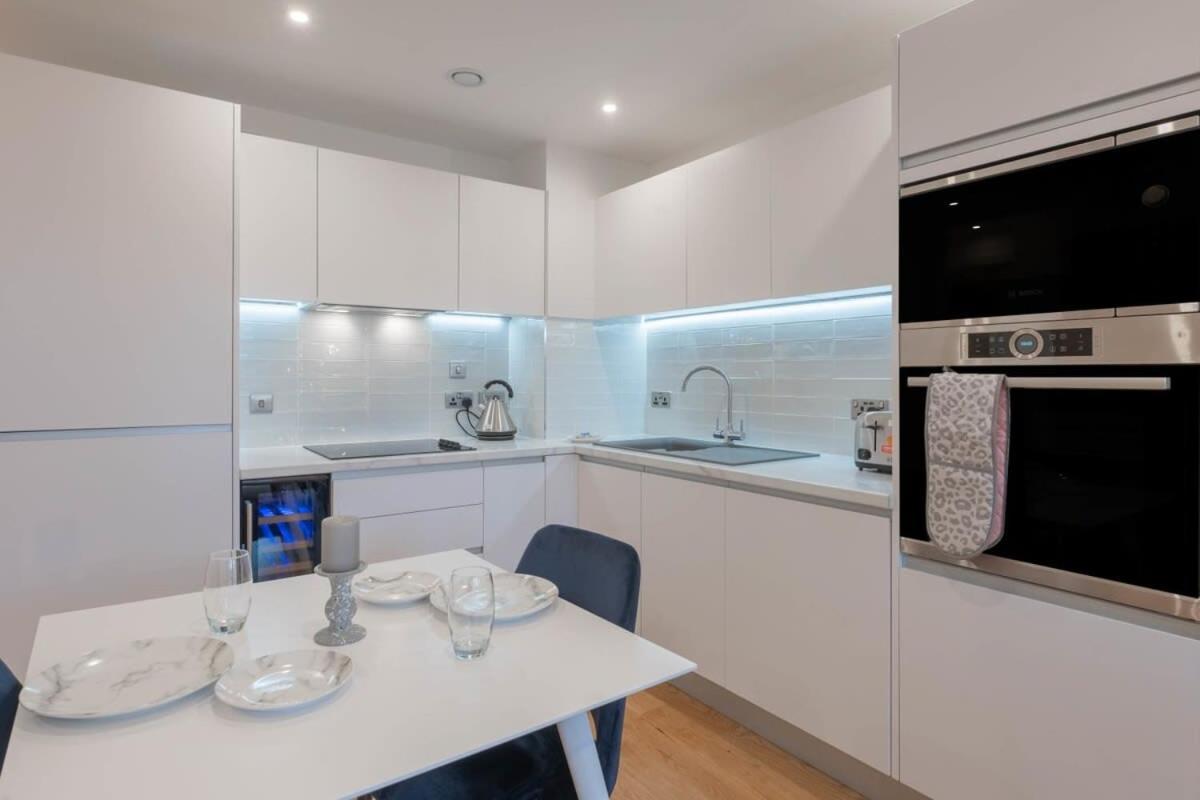 Lovely 1 Bedroom Apartment In Central Location เบอร์มิงแฮม ภายนอก รูปภาพ
